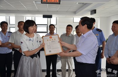 還記得那是1992年,天水經(jīng)濟(jì)技術(shù)開發(fā)區(qū)成立了(圖)